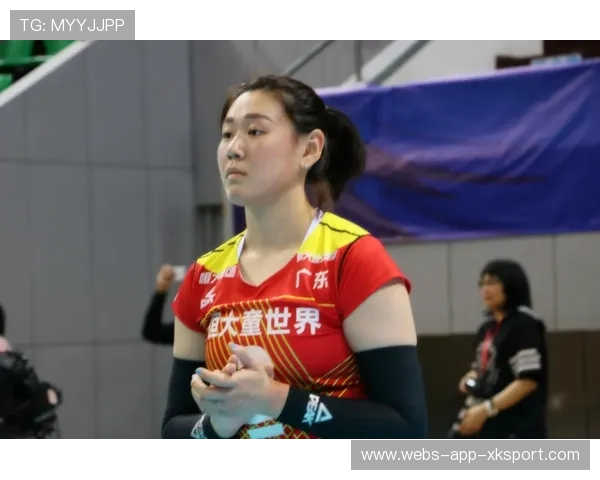 冠军球队备战赛季再度封闭集训，力争蝉联桂冠，冠军联赛小组赛