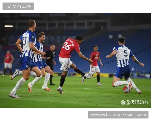 AC米兰前场逼抢奏效,特奥凌空扫射被扑 AC米兰前场逼抢奏效,特奥凌空扫射被扑